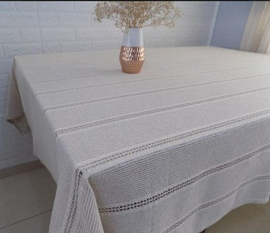 Toalha de Mesa Vazada Cru 1,5mx1,5m