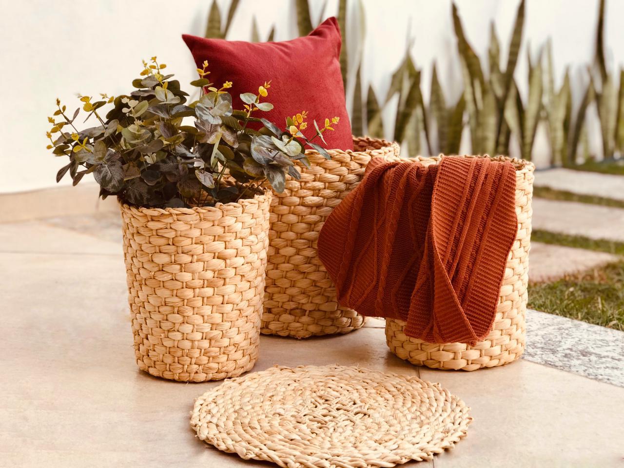 Lixeira de Palha Mole Fechada