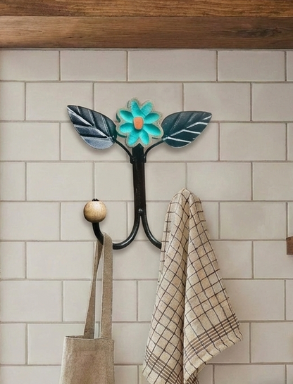 Cabide Ferro com Flor de Madeira Verde