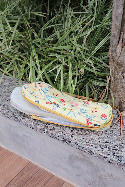 Necessaire Porta Chinelos Florzinha Amarela