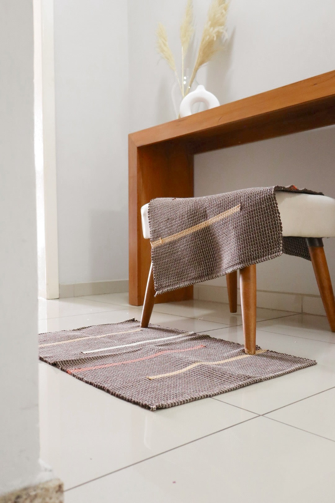 Tapete em Linha Capri Preto 48x78cm