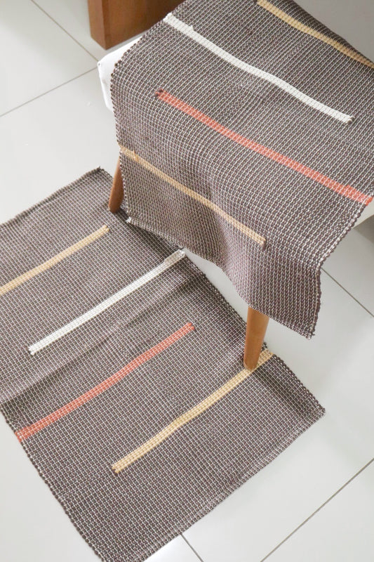 Tapete em Linha Capri Preto 48x78cm