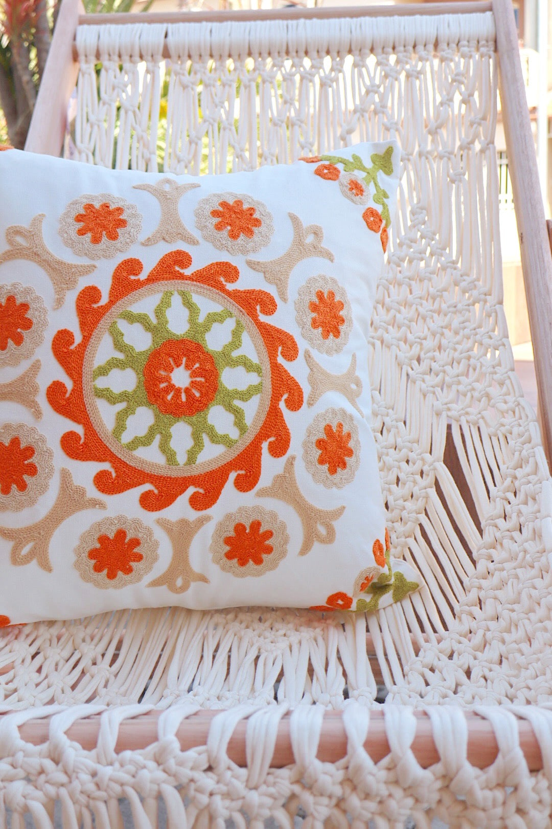 Capa de Almofada Bordada em Linho 45x45 Verde e Laranja