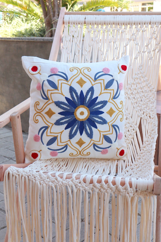 Capa de Almofada Bordada em Linho 45x45 Azul e Rosa