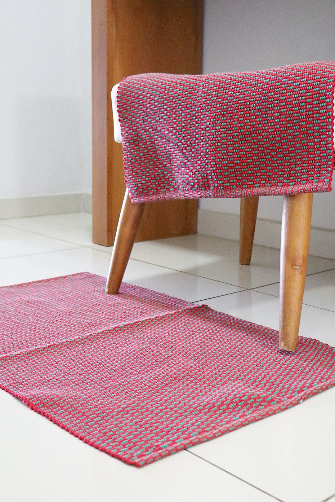 Tapete em Linha Natal Vermelho com Verde 48x78cm