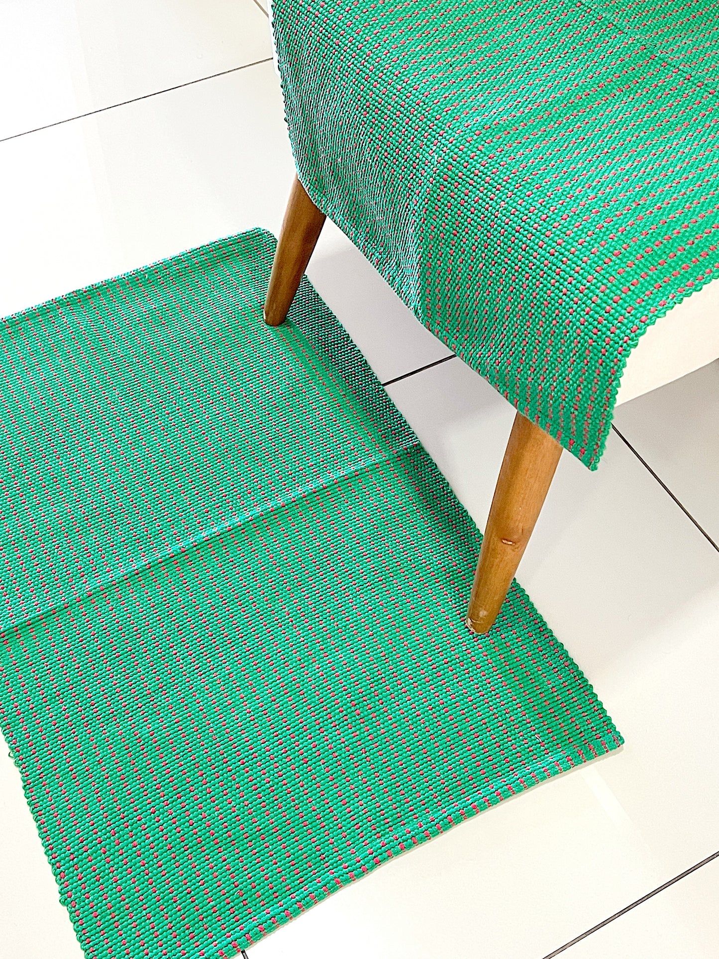 Tapete em Linha Natal Verde com Vermelho 48x78cm