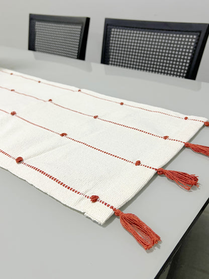 Caminho de Mesa Algodão com Pompom Terracota