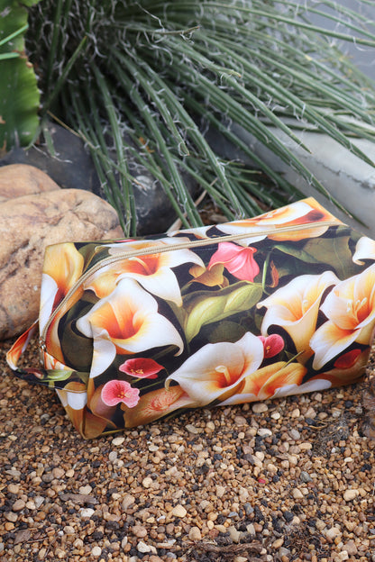Necessaire Box Flor Copo de Leite