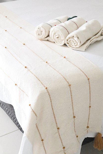 Peseira de Algodão com Pompom Mostarda Boho 0,50x2,30m