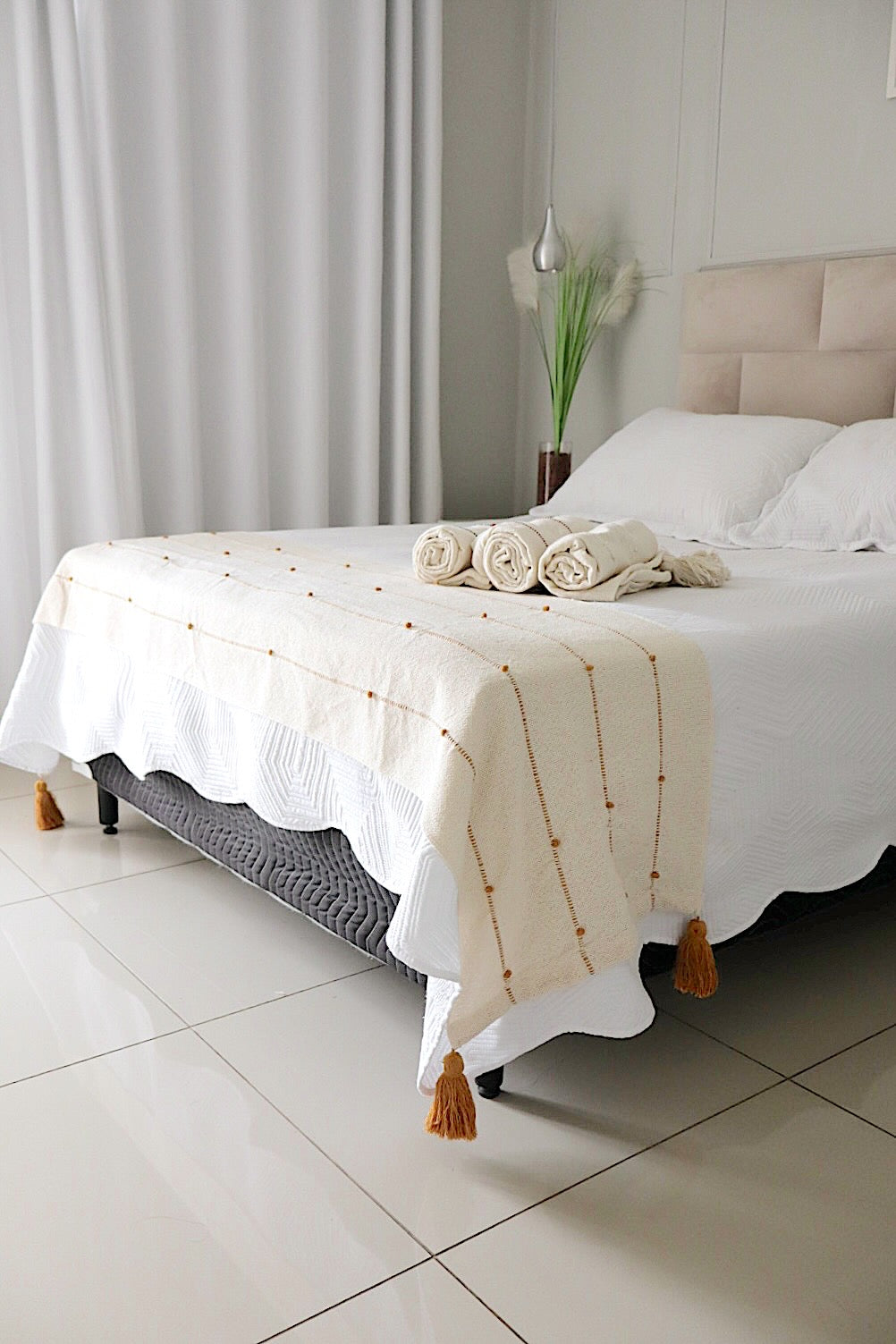 Peseira de Algodão com Pompom Mostarda Boho 0,50x2,30m