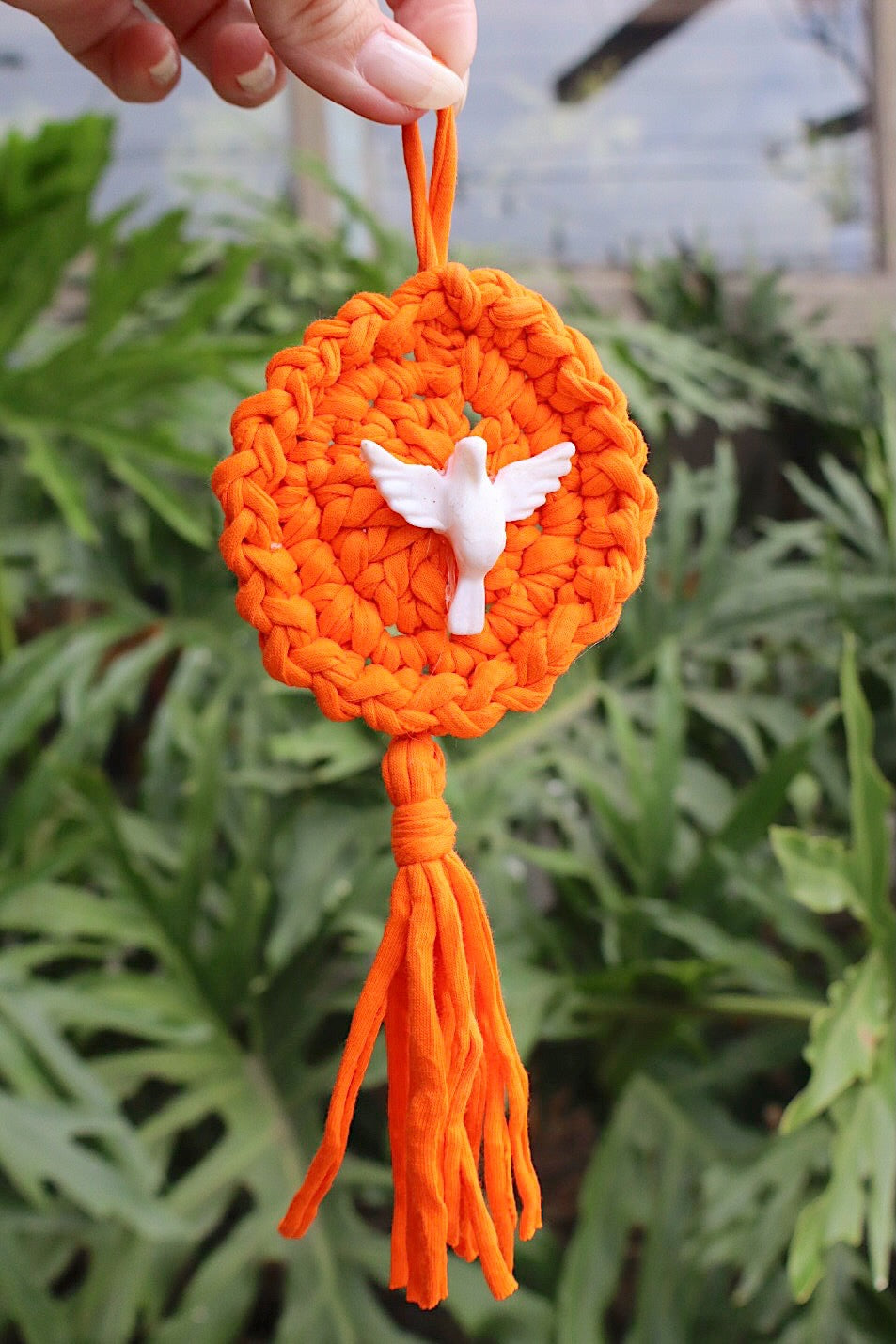 Mandala em Malha com Divino Espírito Santo Laranja