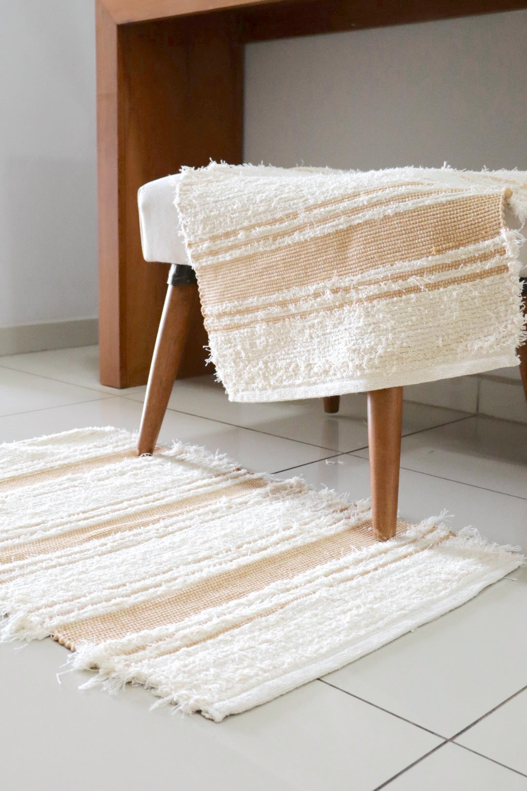 Tapete Algodão Felpudo Chic Listrado Mostarda 50x80cm