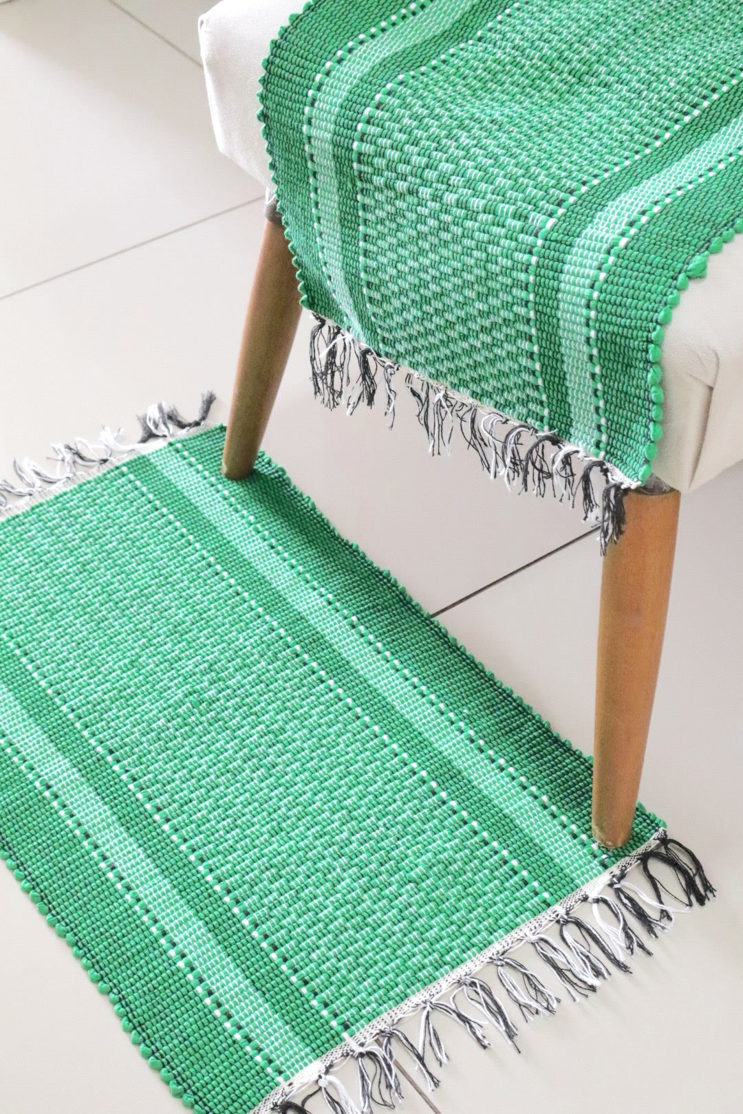 Par de Tapete de Malha Listra Verde