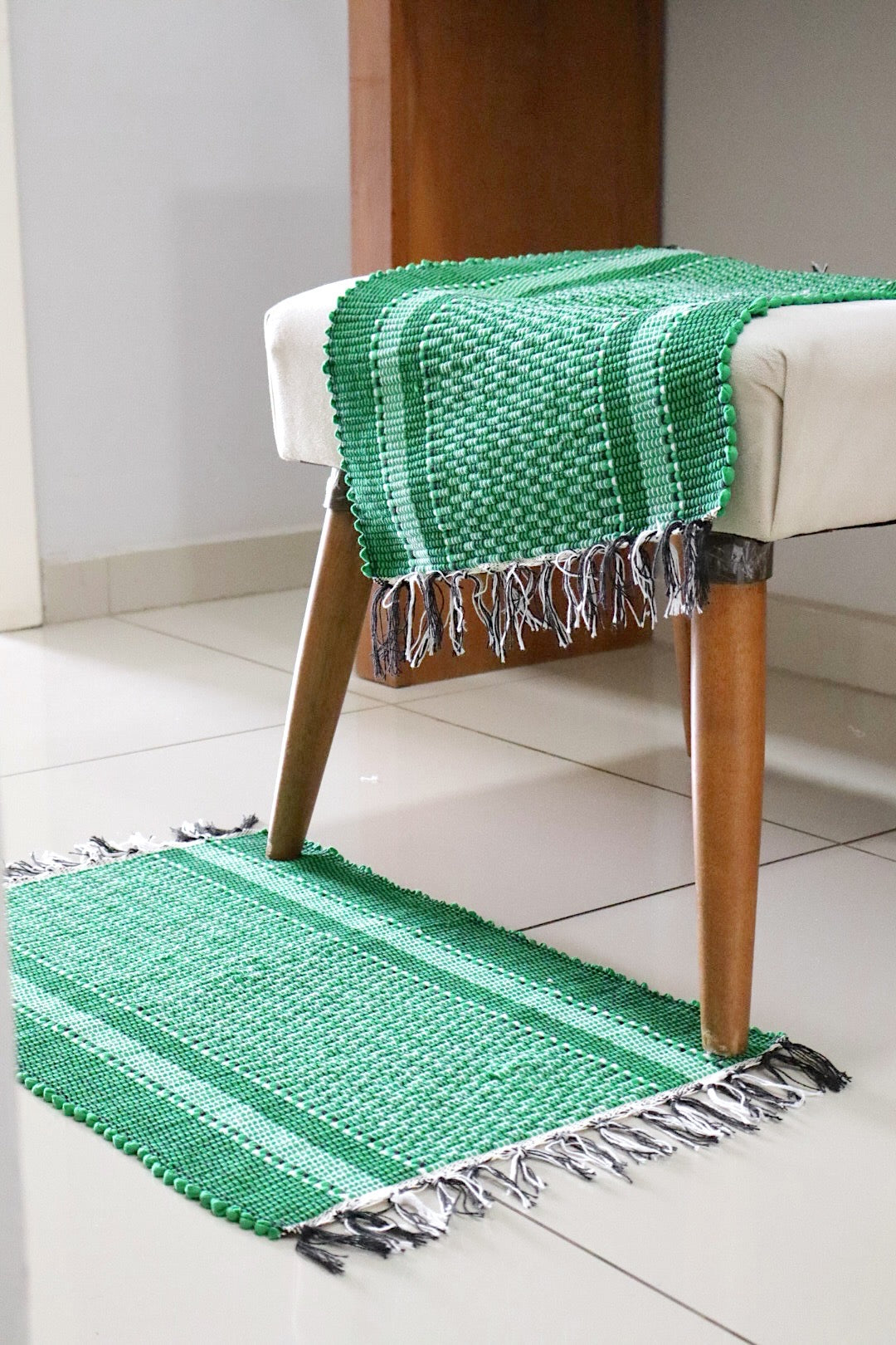 Par de Tapete de Malha Listra Verde