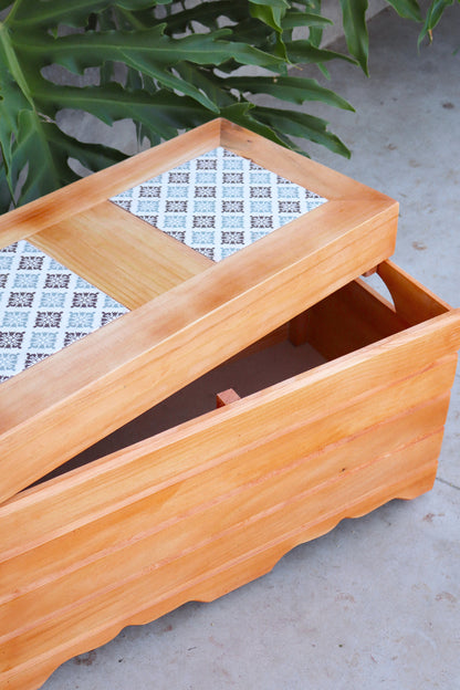 Banco Volpi Volpe com Bau com Ladrilho em Madeira de Demolição 2 Lugares