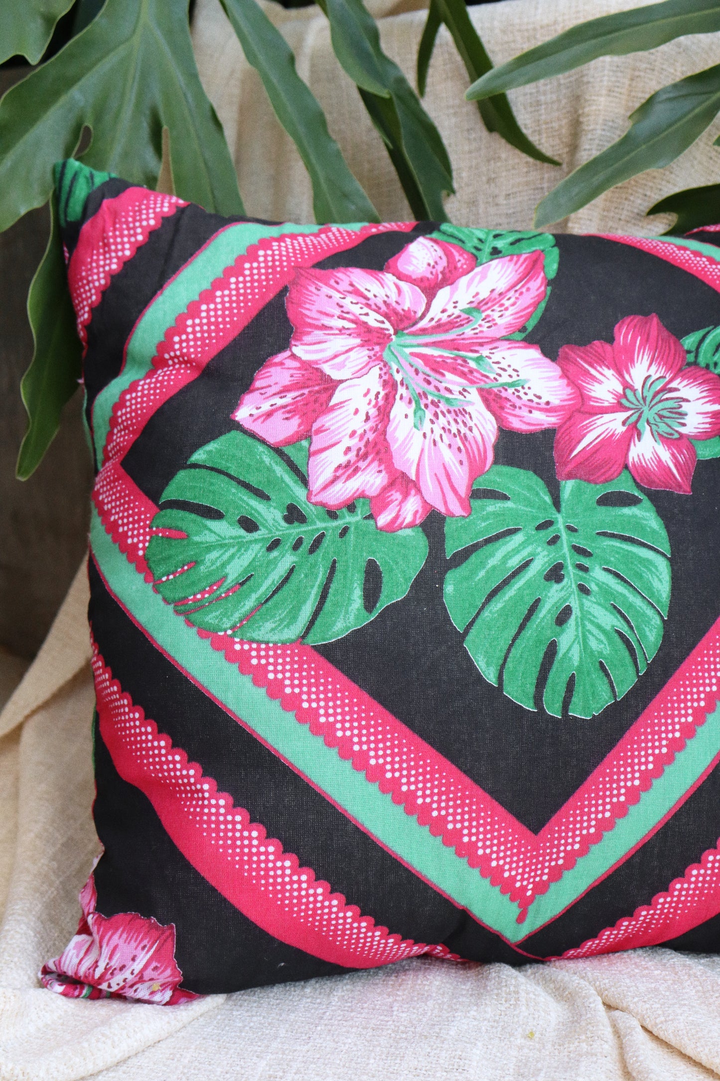 Capa de Almofada Chita Preta com Verde 45x45 ou 65x65