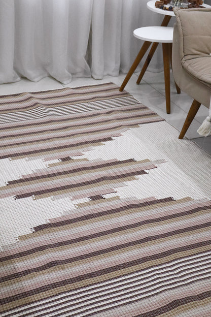 Tapete de Bico Linha Trabalhado Marrom 1,50x2,00m