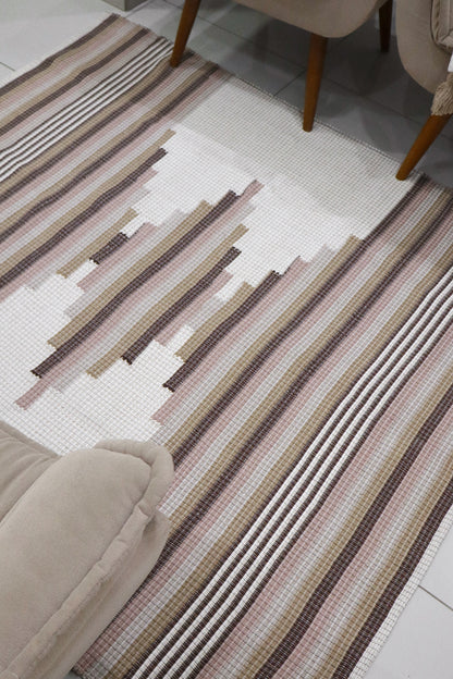 Tapete de Bico Linha Trabalhado Marrom 1,50x2,00m