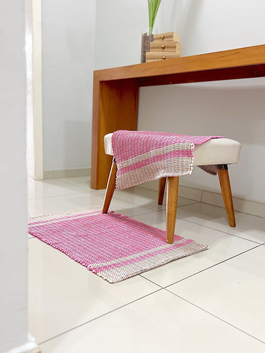 Par de Tapete de Malha Sem Franja Rosa Moldura