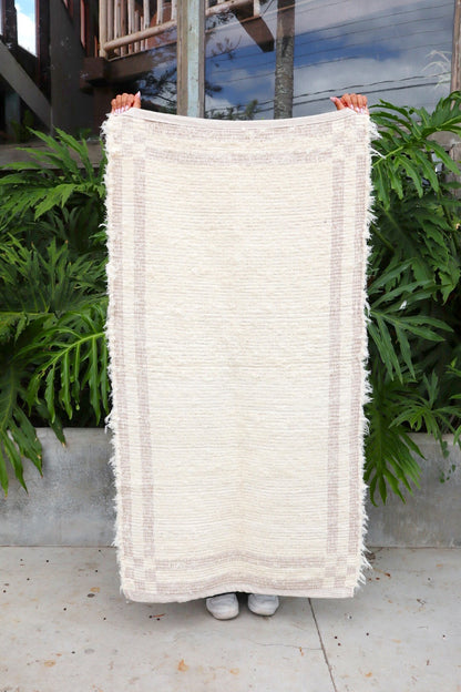 Tapete Médio Dupla Face Felpudo Rosê Sem Franja 0,80x1,40m