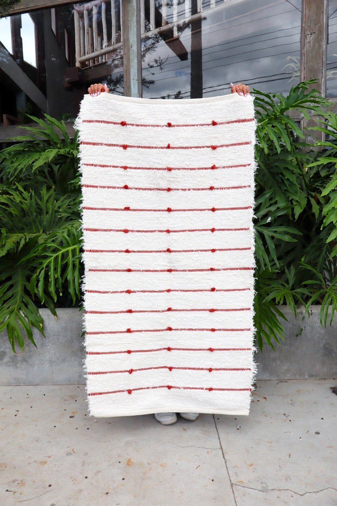 Tapete Médio Algodão Puxadinho Pompom Terracota 0,80x1,50m