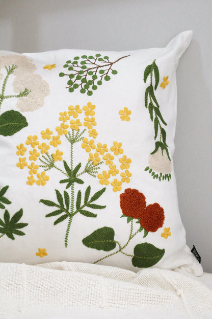 Capa de Almofada Bordada em Linho 45x45 OUT Flores Amarelas