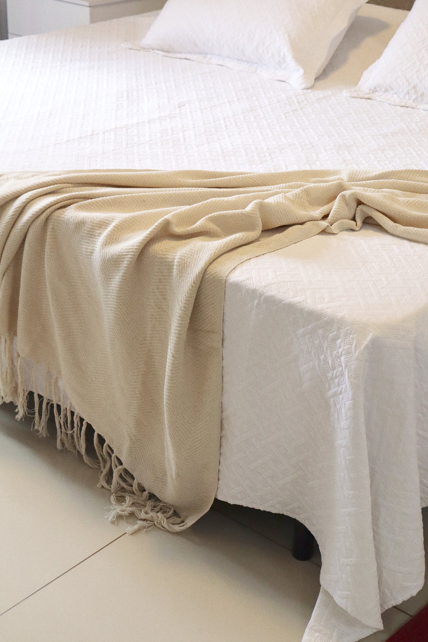 Manta para Sofá / Peseira Escama Boho Cru 1,20mx1,80m