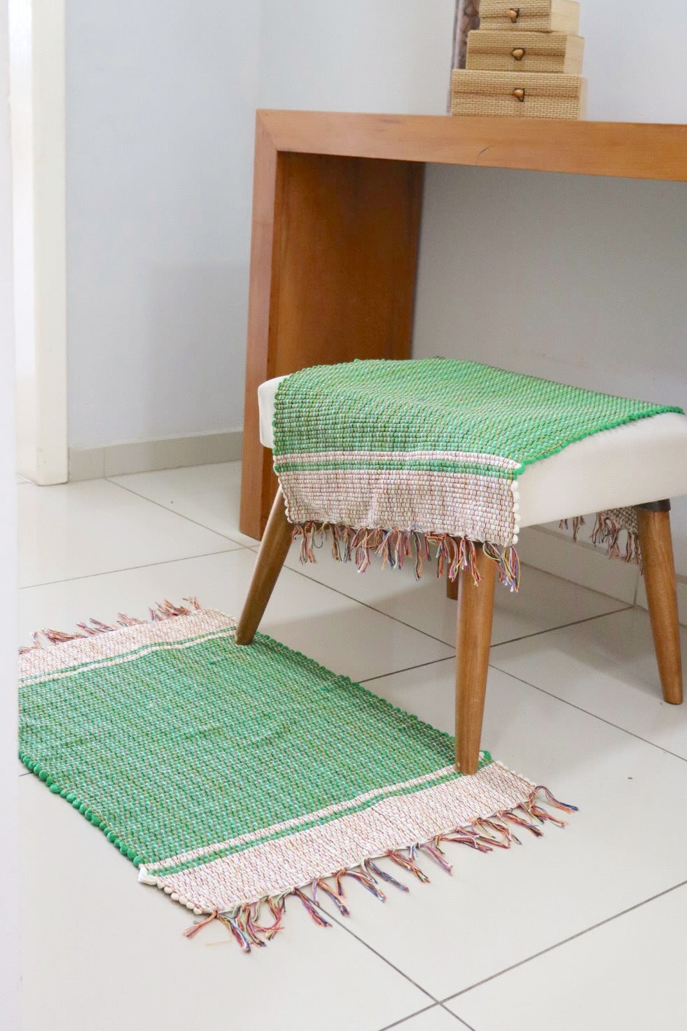 Par de Tapete de Malha Moldura Verde