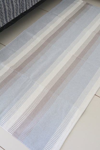 Tapete Médio Algodão Listrado Cinza