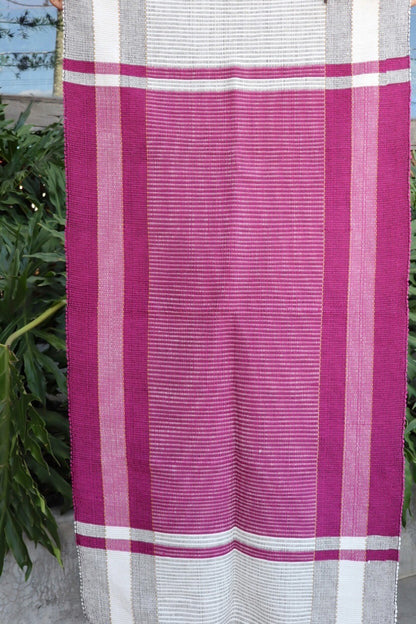 Tapete Médio em Malha Moldura Rosa Pink