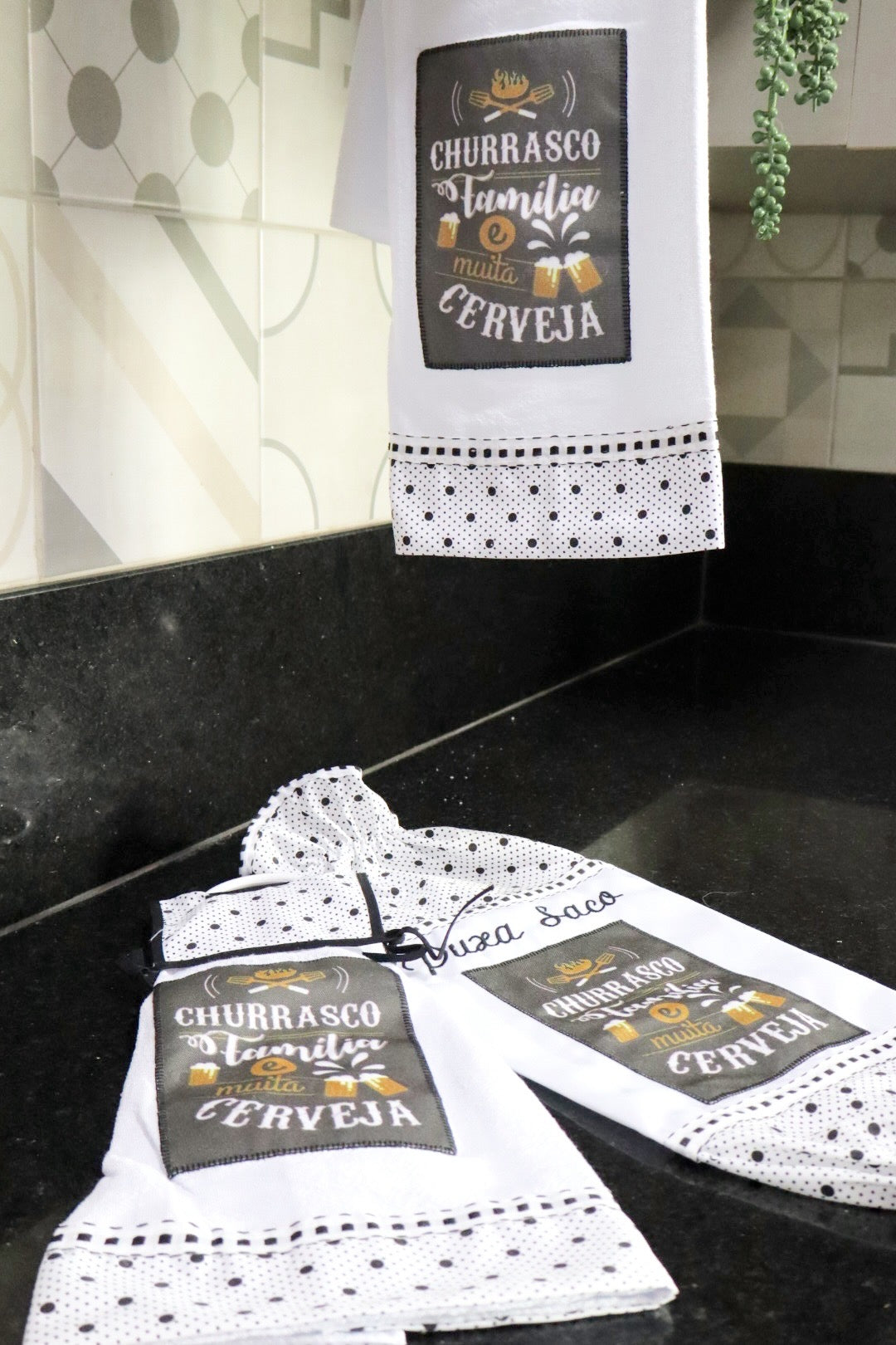 Kit Cozinha 3 Peças - Bate Mão, Pano De Prato E Puxa Saco Churrasco, Família e Cerveja