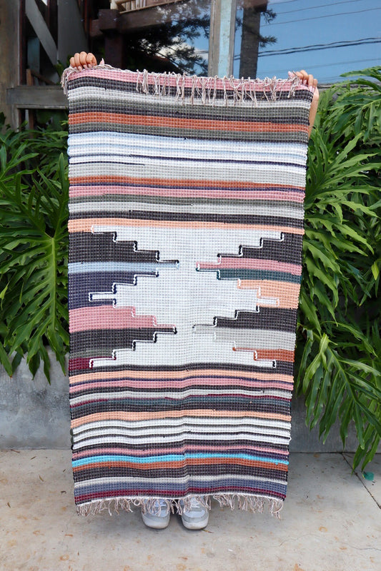 Tapete Médio Malha Bico Cru