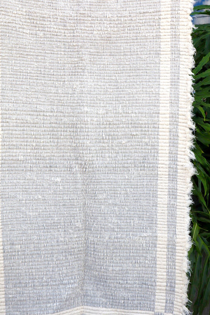 Tapete Médio Dupla Face Felpudo Cinza Sem Franja 0,80x1,40m