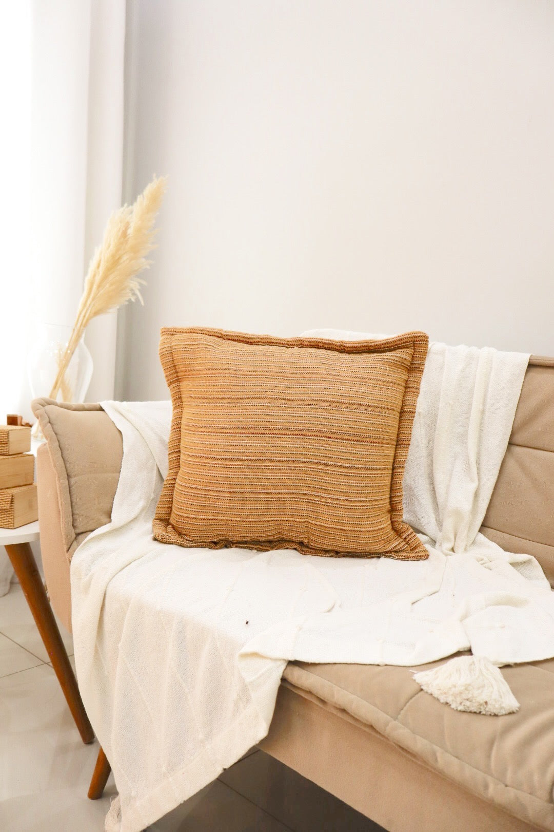 Capa de Almofada Decorativa em Algodão Mostarda Mesclada 45x45