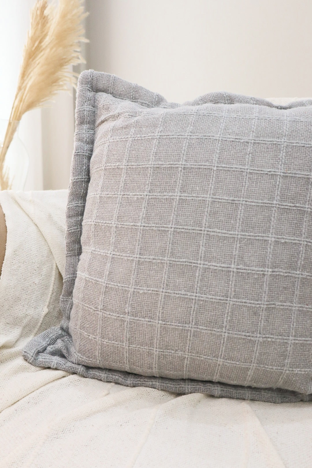 Capa de Almofada Decorativa em Algodão Lisa Cinza 45x45