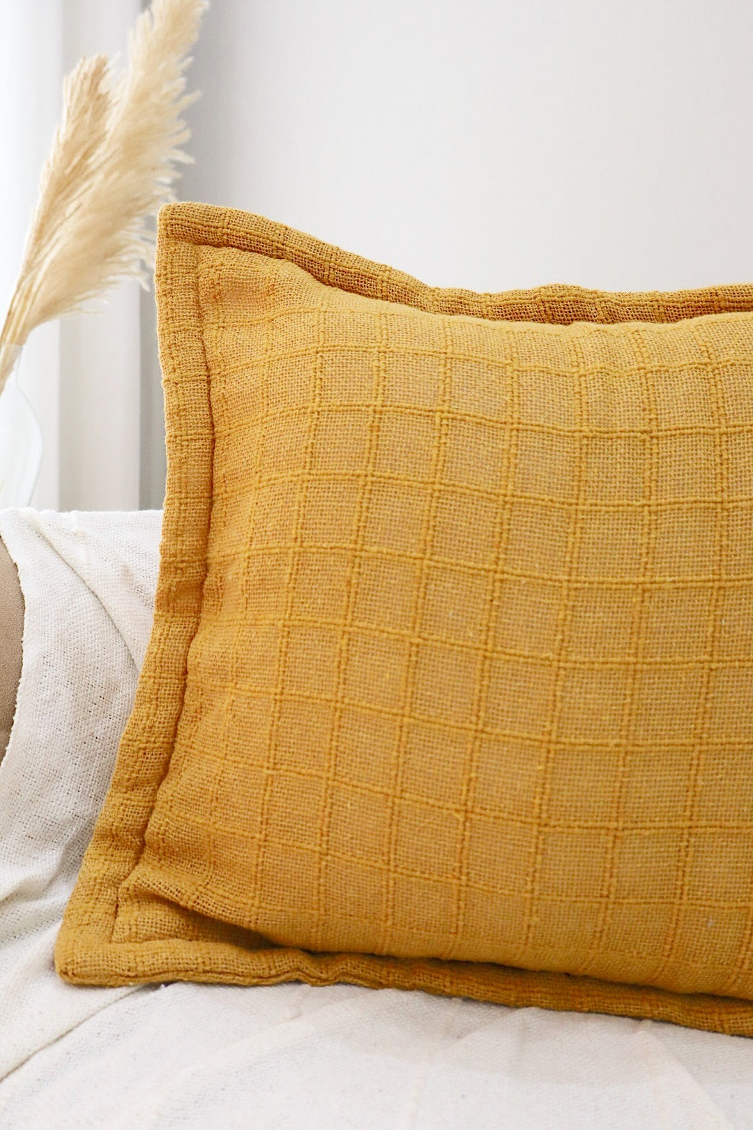 Capa de Almofada Decorativa em Algodão Lisa Mostarda 45x45