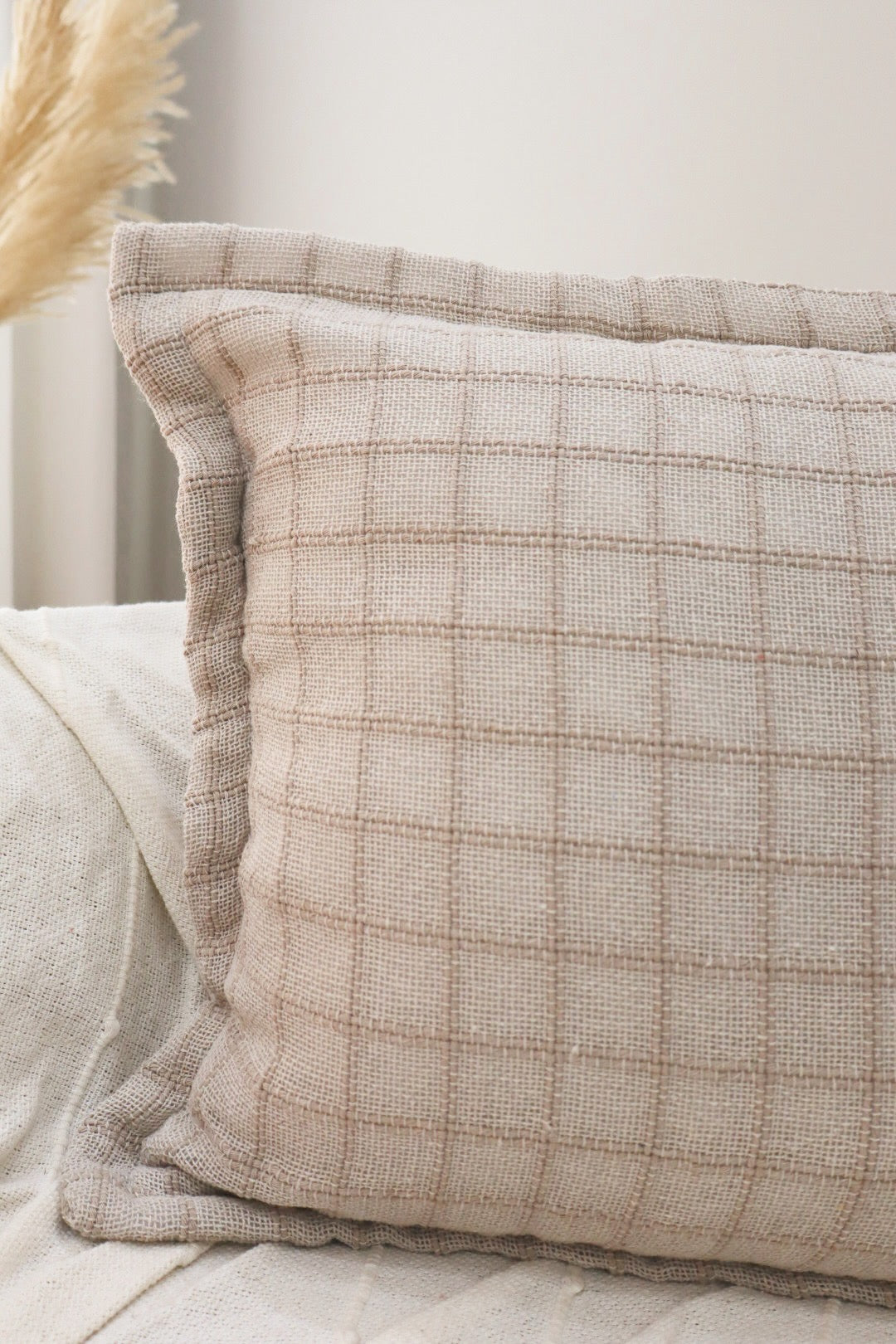 Capa de Almofada Decorativa em Algodão Lisa Nude 45x45