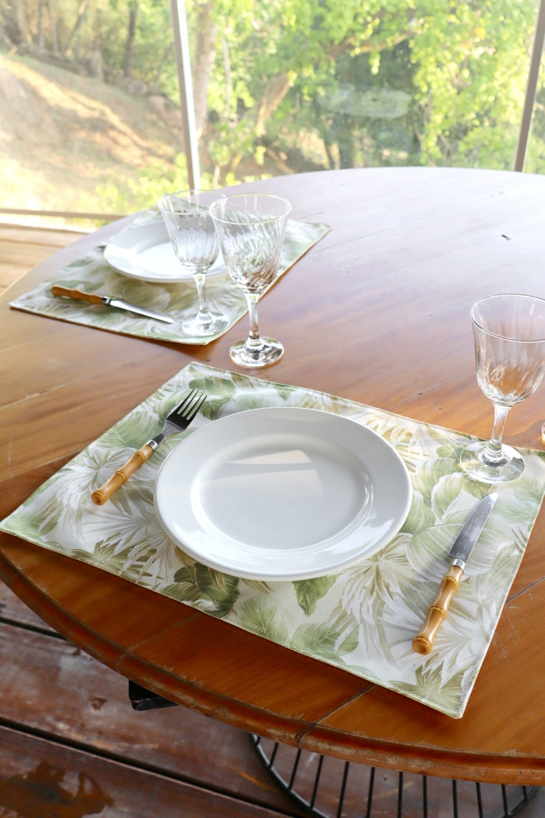 Lugar Americano Dupla Face Impermeável Folhas Verde/ Mesclado Cru