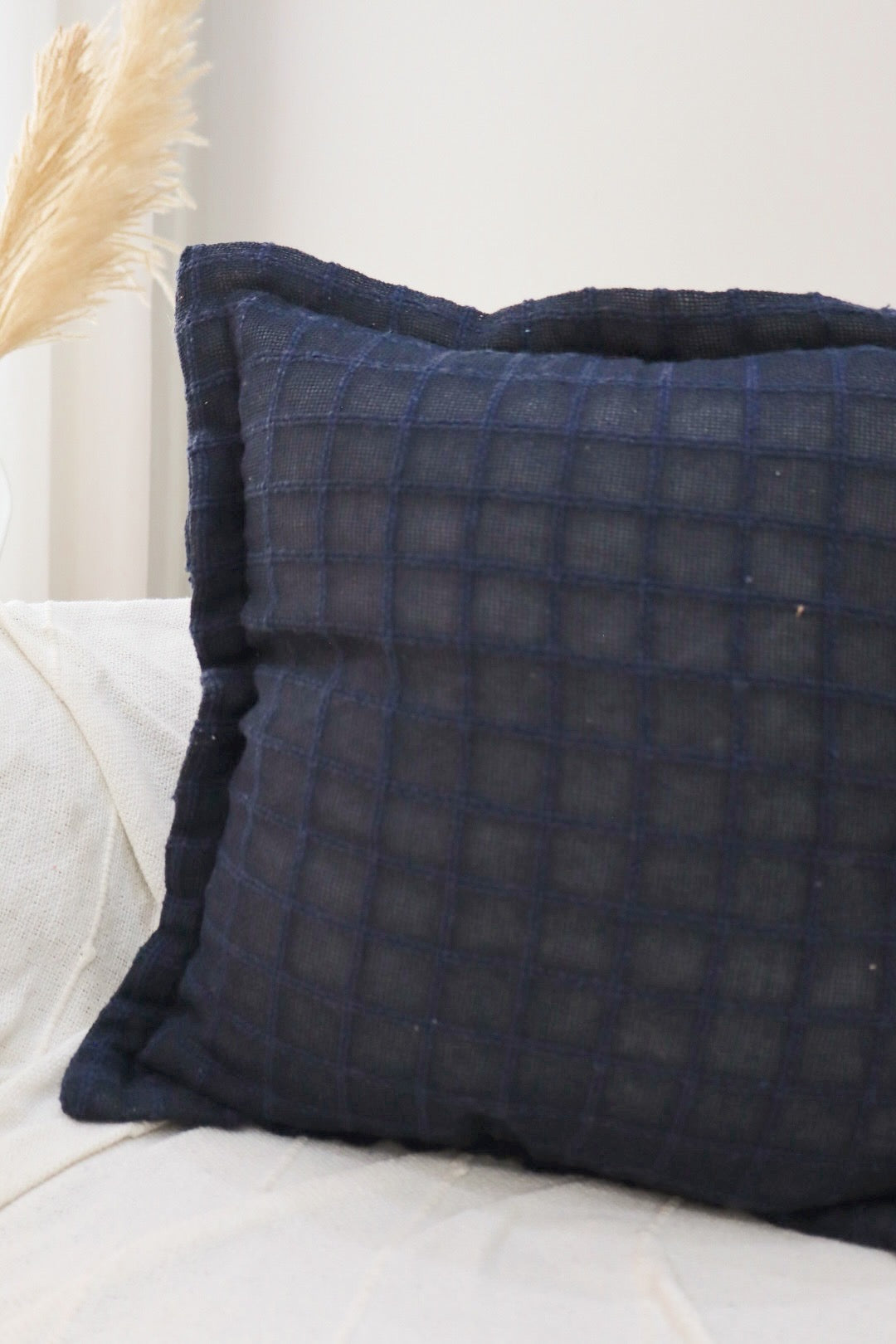 Capa de Almofada Decorativa em Algodão Lisa Azul Marinho 45x45