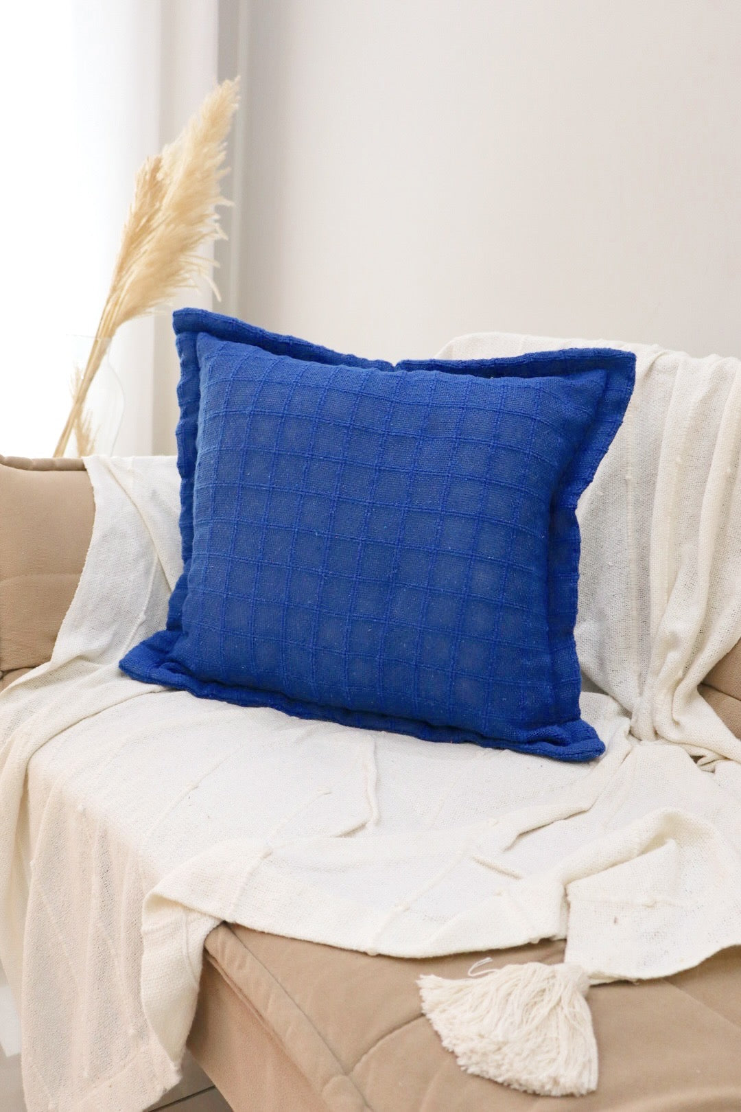 Capa de Almofada Decorativa em Algodão Lisa Azul Caneta 45x45