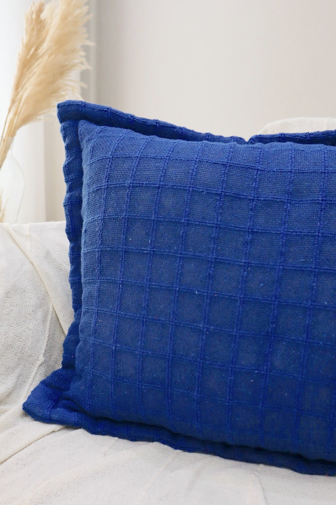 Capa de Almofada Decorativa em Algodão Lisa Azul Caneta 45x45