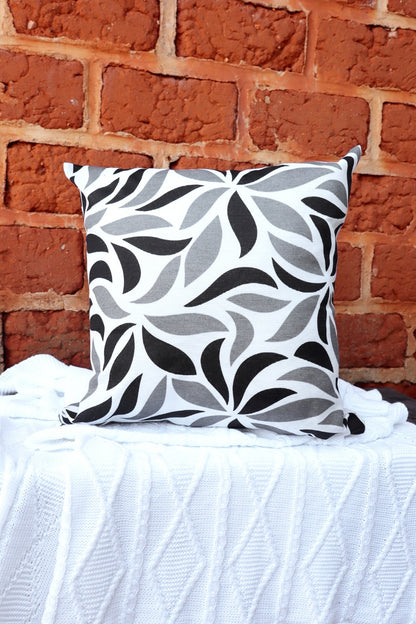 Capa de Almofada em Gorgurinho Preta e Cinza 45x45