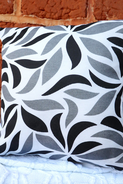Capa de Almofada em Gorgurinho Preta e Cinza 45x45