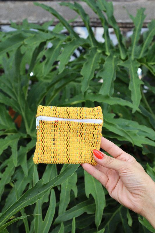 Porta Níquel Malha Tear Amarelo