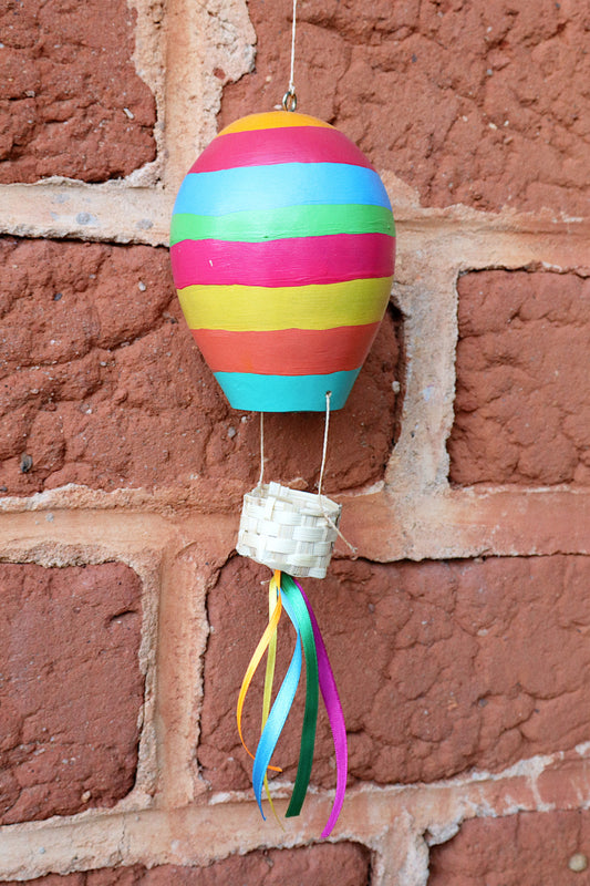 Móbile Balão em Cabaça Colorido Arco Íris