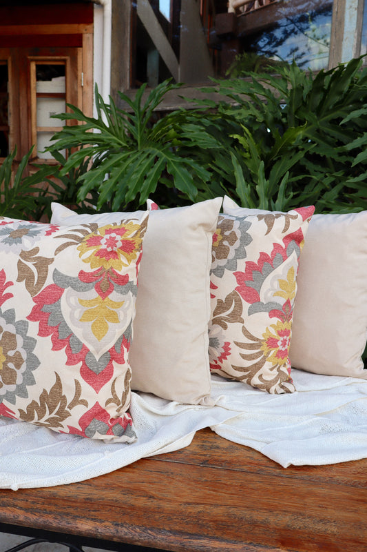 Kit 4x Almofadas Completas Floral Vermelha e Bege