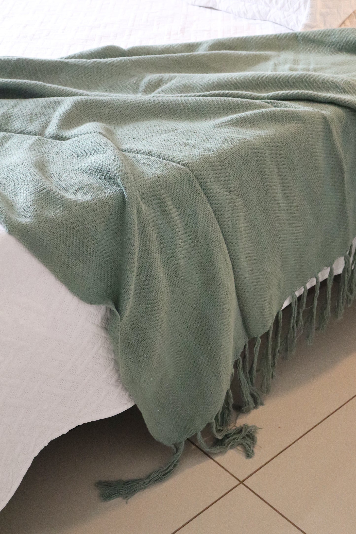 Manta para Sofá / Peseira Escama Boho Verde Menta 1,20mx1,80m