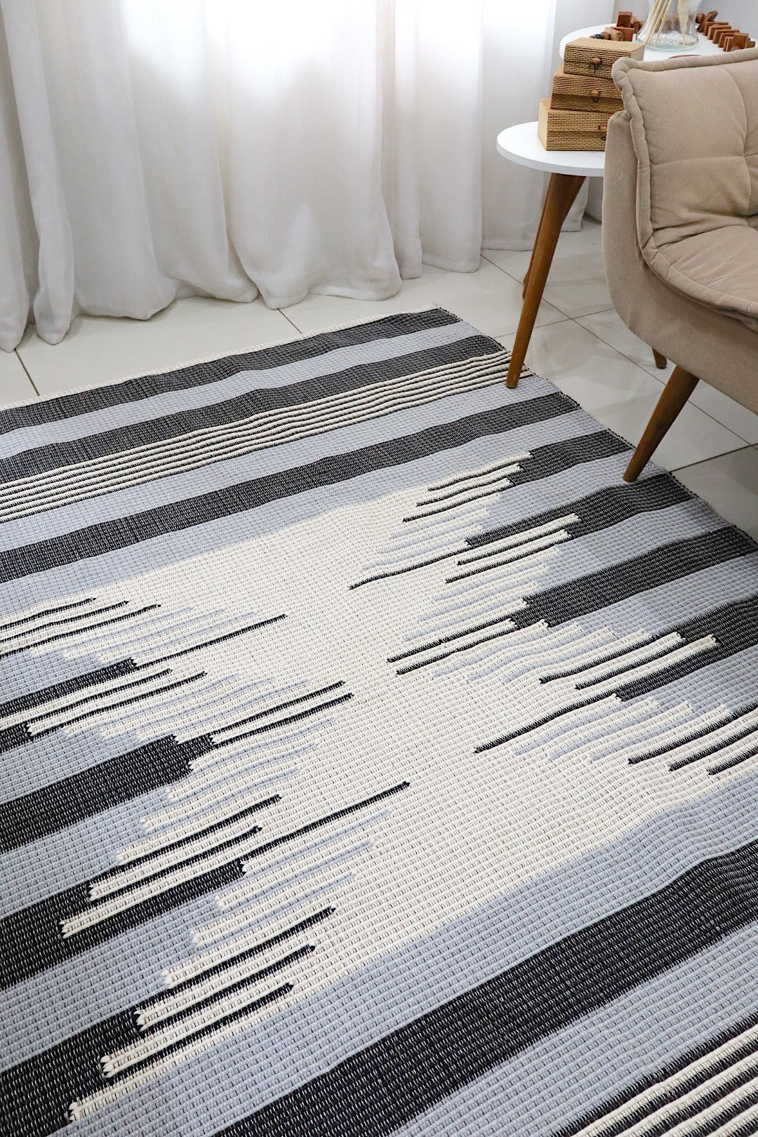 Tapete Linha Bico Preto e Cinza 1,50x2,00m