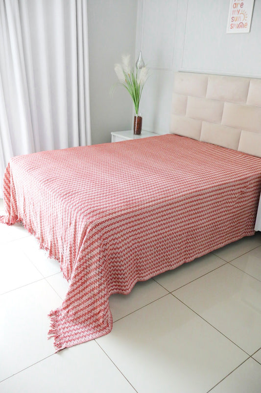 Colcha para Cama Queen em Renda Terracota 2,30x2,90m