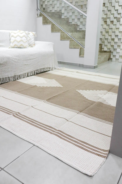Tapete de Bico X Linha Cru e Bege 2,00x2,50m